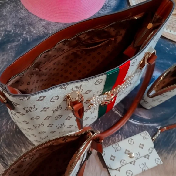 NWOT CM 4 piece set handbag - Picture 3 of 9